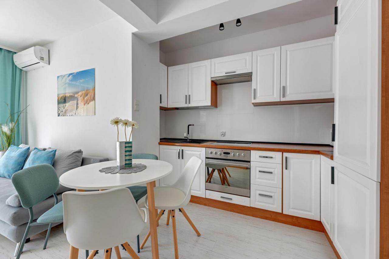 Apartamenty Jelitkowski Dwor Danzica Esterno foto