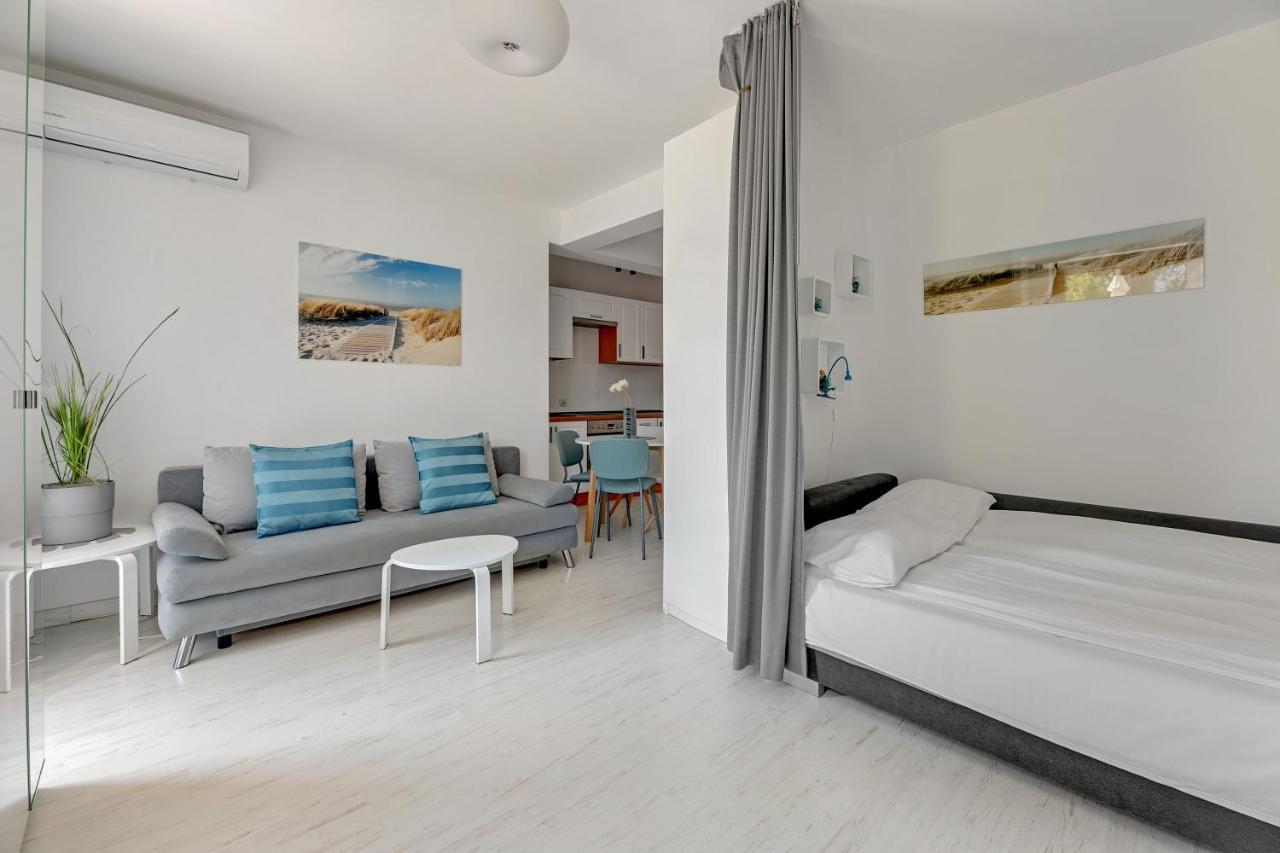 Apartamenty Jelitkowski Dwor Danzica Esterno foto